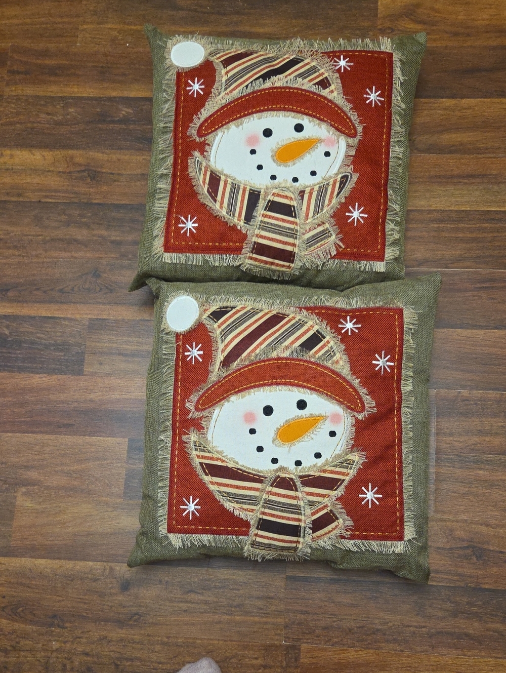 Source Unknown Red and Green Snowman Holiday Throw Pillow Pair